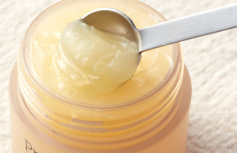 Спрессованная сыворотка-крем для сияния кожи Blithe Pressed Serum Gold Apricot