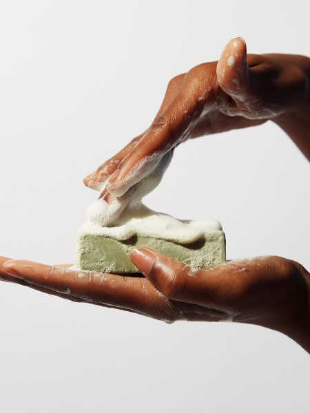Твердый шампунь с розмарином AROMATICA Rosemary Scalp Scaling Shampoo Bar Твердый шампунь с розмарином AROMATICA Rosemary Scalp Scaling Shampoo Bar