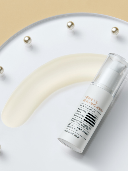 Восстанавливающая сыворотка для лица с ресвератролом Derma Factory NMN 1% Renewing Serum