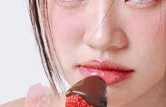 Оттеночное масло-плампер для губ TOCOBO Juicy Berry Plumping Lip Oil 13 Choco Berry