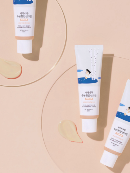 Осветляющий солнцезащитный крем с берёзовым соком Round Lab Birch Juice Tone-Up Sun Cream SPF50+ PA++++