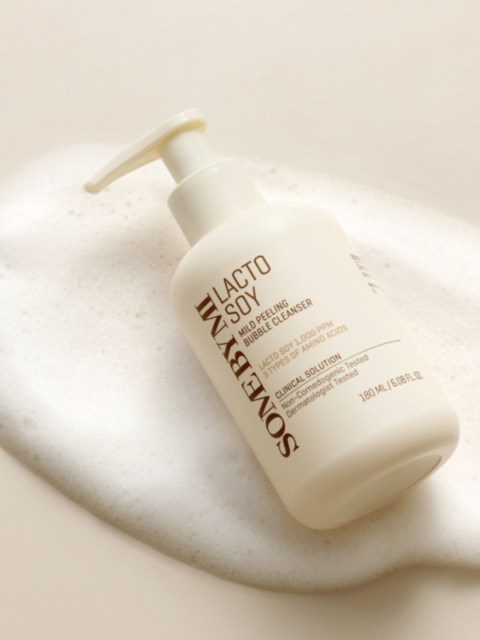 Отшелушивающая пенка для умывания с ферментами соевого молока Some By Mi Lacto Soy Mild Peeling Bubble Cleanser