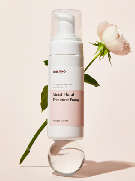 Пенка для интимной гигиены с цветочными экстрактами Ma:nyo Factory Moist Floral Feminine Foam Пенка для интимной гигиены с цветочными экстрактами Ma:nyo Factory Moist Floral Feminine Foam