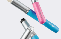 Длинная силиконовая пальчиковая кисть для макияжа fwee Fingerlike Silicone Lip Brush
