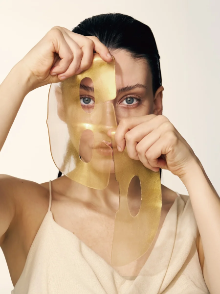 Гидрогелевая подтягивающая маска с пептидами Sungboon Editor Silk Peptide EGF Intensive Gold Mask