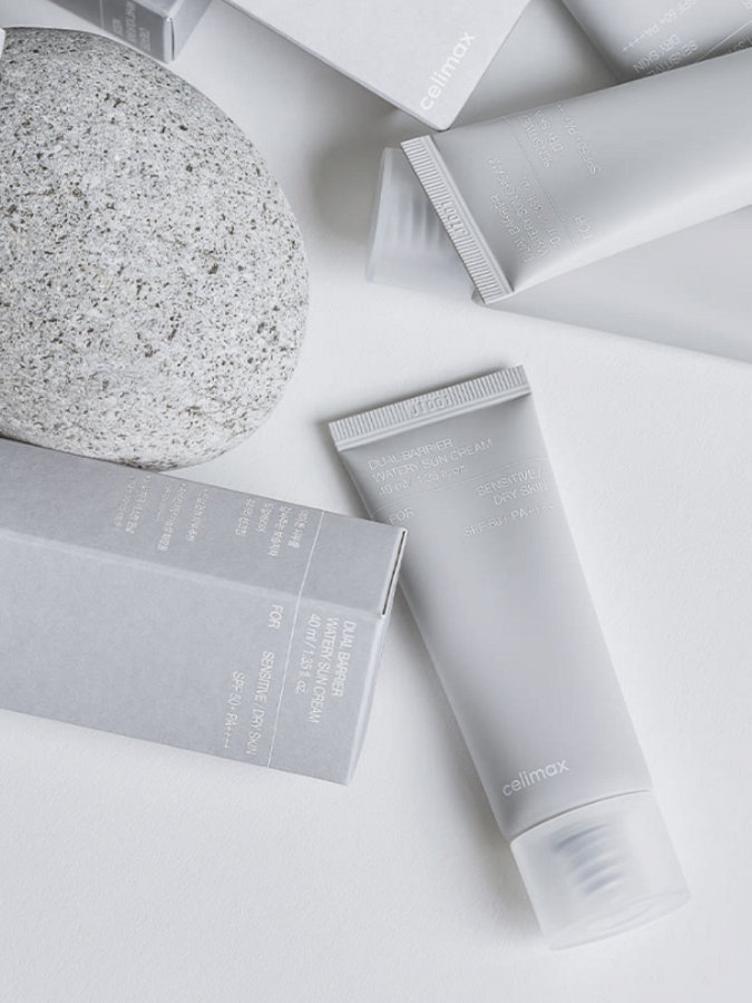 Солнцезащитный крем для чувствительной кожи Celimax Dual Barrier Watery Sun Cream SPF 50+ PA++++