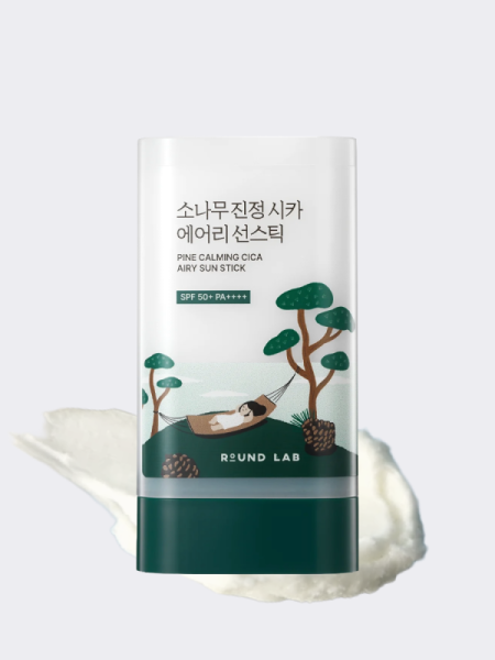 Успокаивающий солнцезащитный стик с экстрактом сосны и центеллы Round Lab Pine Calming Cica Airy Sunstick