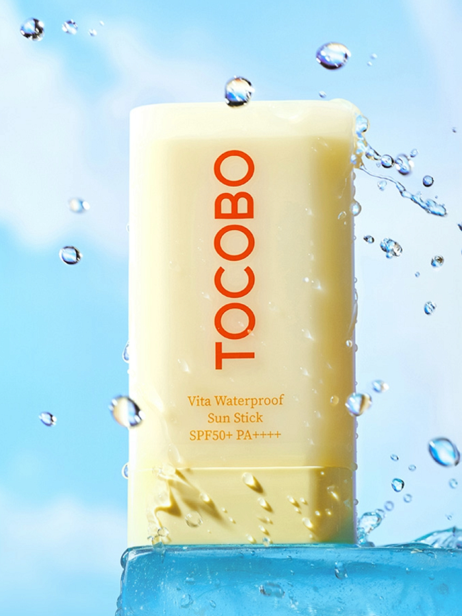 Водостойкий солнцезащитный стик с растительными экстрактами TOCOBO Vita Waterproof Sun Stick SPF50+ PA++++
