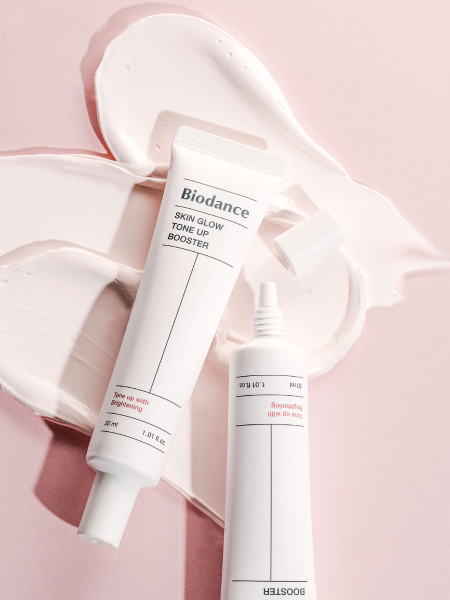 Витаминный осветляющий крем-база для лица Biodance Skin Glow Tone Up Booster Витаминный осветляющий крем-база для лица Biodance Skin Glow Tone Up Booster