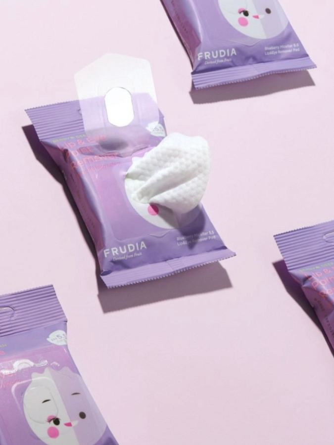 Мицеллярные диски для снятия стойкого макияжа с глаз и губ FRUDIA Blueberry Micellar 5.5 Lip&Eye Remover Pad