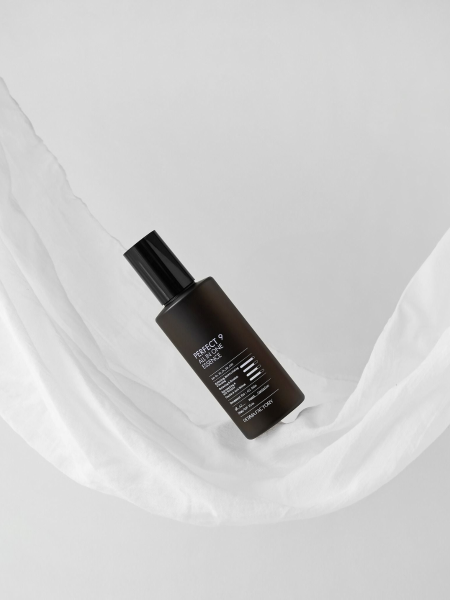 Многофункциональная гелевая эссенция для лица Derma Factory Perfect 9 All in one Essence