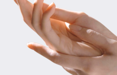 Парфюмированный рефрешер для рук с ароматом розы Huxley Hand Refresher Rose Picker