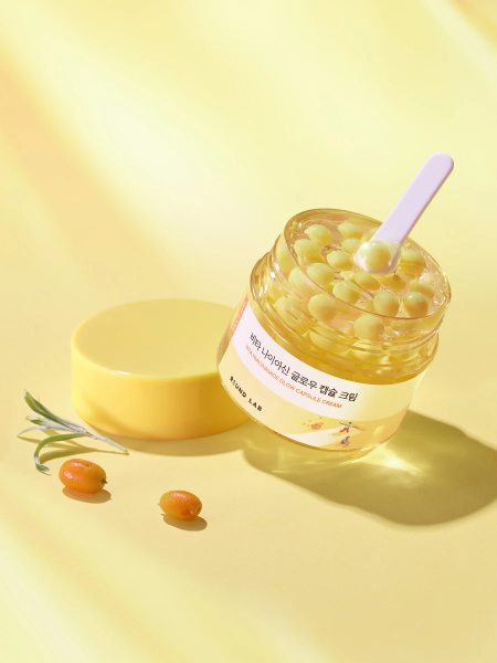 Осветляющий капсульный крем для лица с ниацинамидом Round Lab Vita Niacinamide Glow Capsule Cream