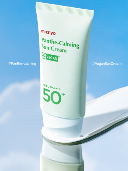 Успокаивающий солнцезащитный крем с пантенолом Ma:nyo Factory Panthe-Calming Sun Cream SPF50+ PA++++ Успокаивающий солнцезащитный крем с пантенолом Ma:nyo Factory Panthe-Calming Sun Cream SPF50+ PA++++