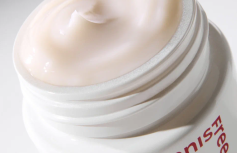 Укрепляющий крем с экстрактом черного чая innisfree Black Tea Youth Enhancing Cream
