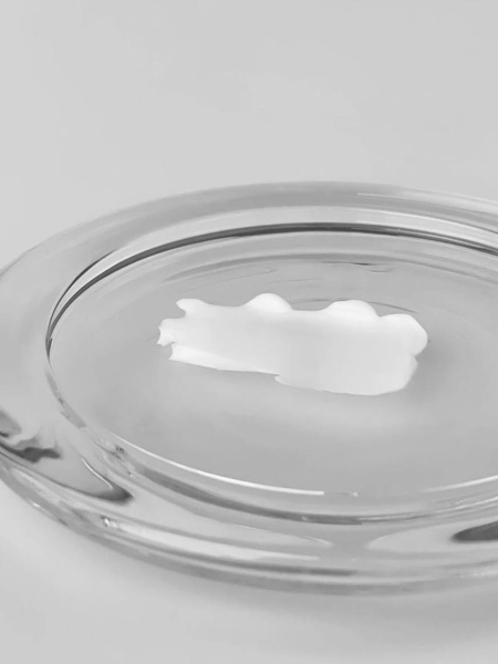 Парфюмированный крем для рук DPU Moisture Perfume Hand Cream A Moveable Feast