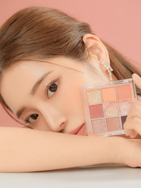 Палетка теней для век UNLEASHIA Glitterpedia Eye Palette N°3 All of Coralpink