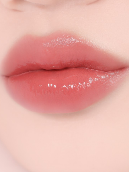 Многофункциональный оттеночный бальзам-слайдер для губ BRAYE Lipsleek 03 Posh Многофункциональный оттеночный бальзам-слайдер для губ BRAYE Lipsleek 03 Posh