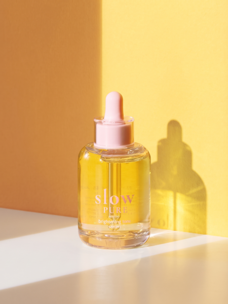 Осветляющая сыворотка для лица с витамином С slowpure Brightening Tone Serum