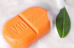 Очищающее мыло против пост-акне и пигментации с витамином С Some By Mi Vitamin C V10 Cleansing Bar