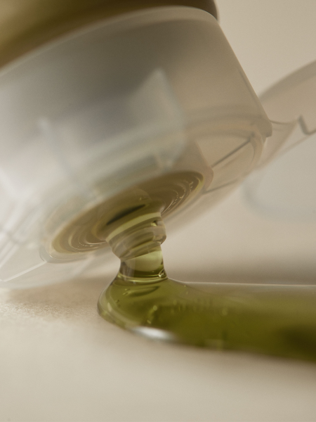 Мягкий успокаивающий гель для умывания с экстрактом полыни I'm From Mugwort Gel Cleanser Мягкий успокаивающий гель для умывания с экстрактом полыни I'm From Mugwort Gel Cleanser