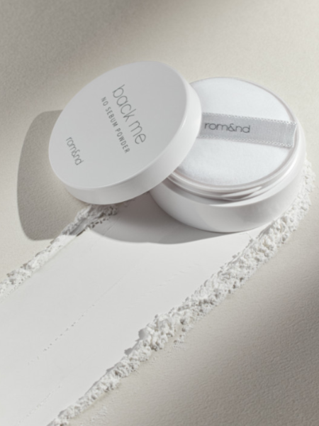 Рассыпчатая прозрачная матирующая пудра для лица с экстрактом центеллы и риса rom&nd Back Me No Sebum Powder