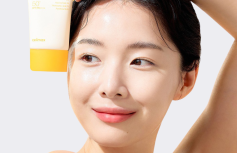 Осветляющий солнцезащитный крем для лица с ниацинамидом Celimax Pore+Dark Spot Brightening Sun Cream SPF50+PA++++