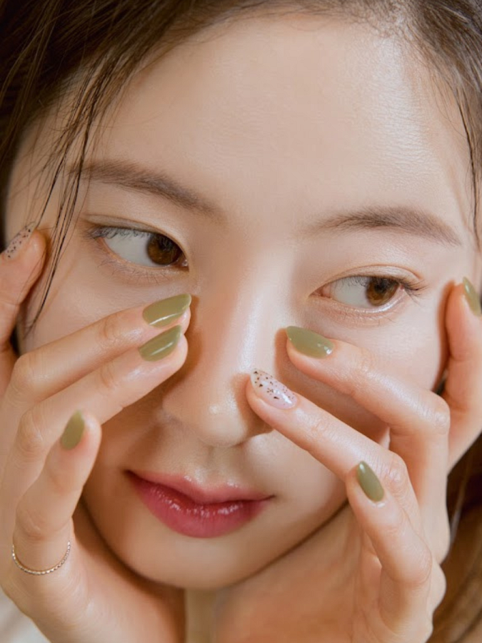 Лёгкий глянцевый пигмент в оттенке розовых лепестков rom&nd DEWY·FUL Water Tint 03 If Rose