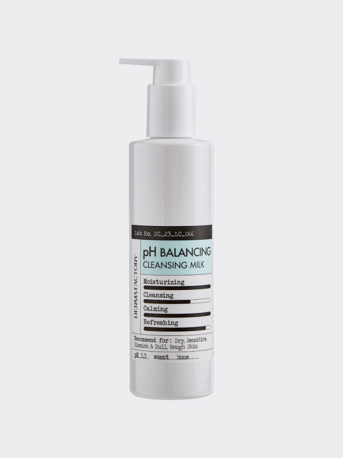 Балансирующее молочко для снятия макияжа с пантенолом Derma Factory PH Balancing Cleansing Milk