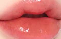 Стойкий глянцевый тинт для губ INGA Water Glow Lip Tint Flow