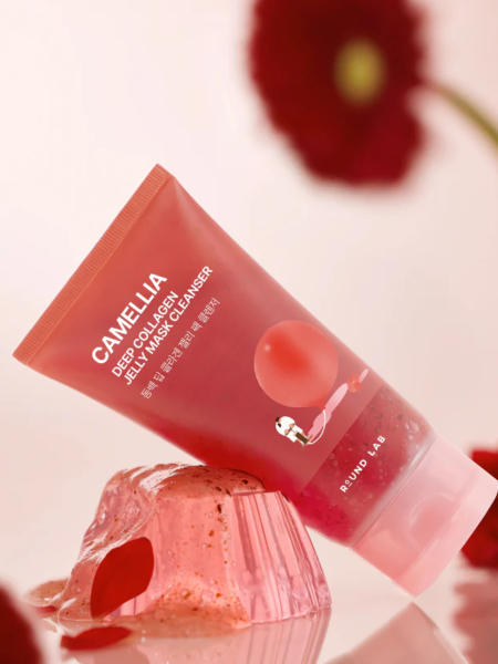 Очищающая маска-пенка с экстрактом камелии Round Lab Camellia Deep Collagen Jelly Mask Cleanser