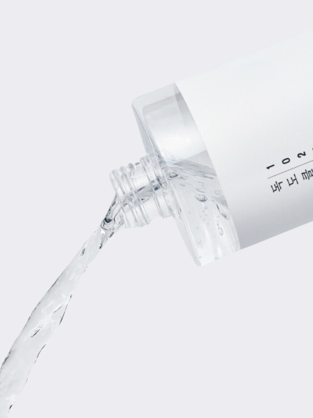 Очищающая вода для снятия макияжа с морской водой Round Lab 1025 Dokdo Cleansing Water Очищающая вода для снятия макияжа с морской водой Round Lab 1025 Dokdo Cleansing Water