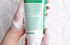 Успокаивающая пенка для умывания с экстрактом центеллы и коллагеном MEDI-PEEL Green Cica Collagen Clear