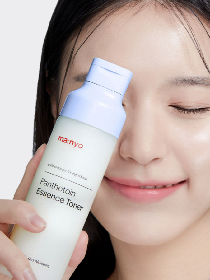 Успокаивающая тонер-эссенция для лица с пантетоином Ma:nyo Factory Panthetoin Essence Toner