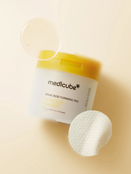Осветляющие тонер-диски с экстрактом куркумы Medicube Kojic Acid Turmeric Pad