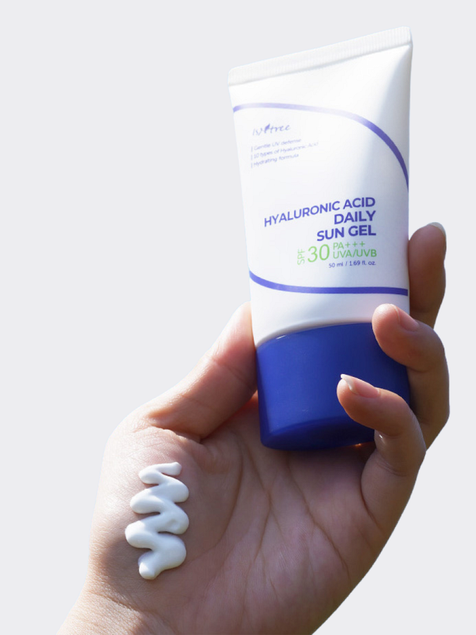 Мягкий солнцезащитный гель с гиалуроновой кислотой IsNtree Hyaluronic Acid Daily Sun Gel SPF30+ PA+++
