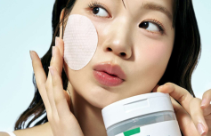 Увлажняющие тонер-диски с экстрактом центеллы EQQUALBERRY Swimming Pool Toner Pads