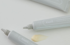 Крем для век с кофеином и пептидами Dear, Klairs Fundamental Nourishing Eye Butter