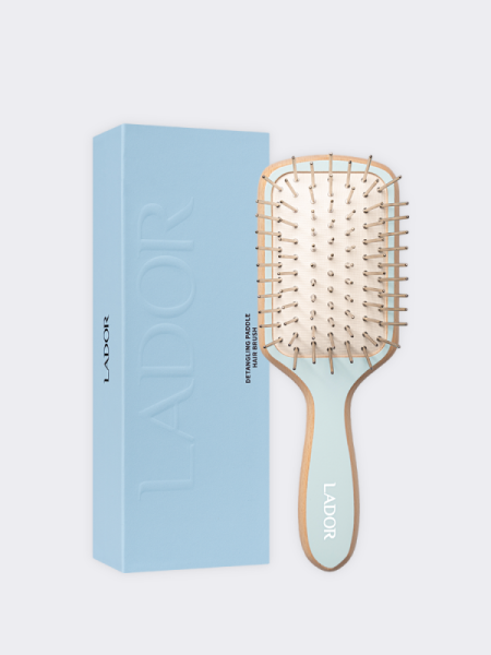 Деревянная массажная расчёска для волос La’dor Detangling Paddle Hair Brush (Blue) Деревянная массажная расчёска для волос La’dor Detangling Paddle Hair Brush (Blue)