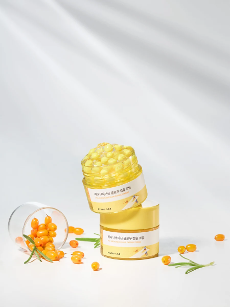 Осветляющий капсульный крем для лица с ниацинамидом Round Lab Vita Niacinamide Glow Capsule Cream