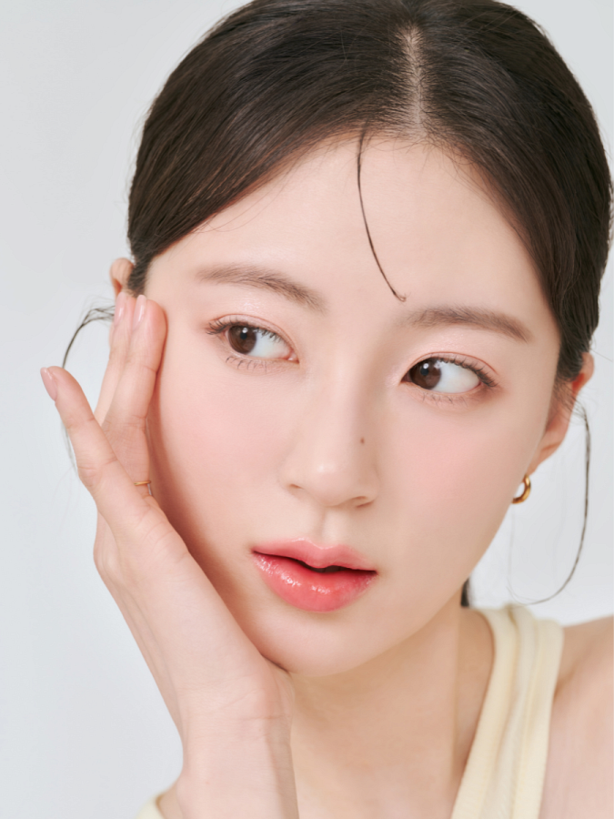 Сочный глянцевый пигмент для губ с оттенком мякоти абрикоса rom&nd Juicy Lasting Tint 31 Bare Apricot