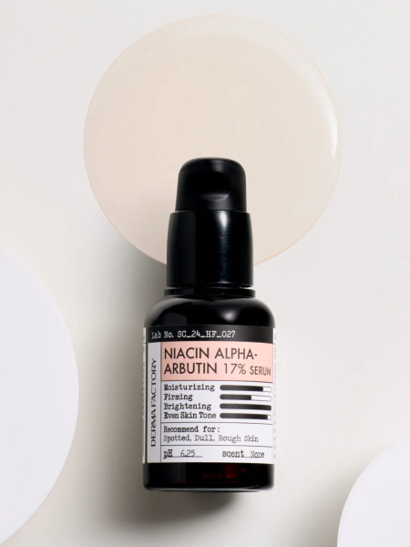 Интенсивная осветляющая сыворотка с ниацинамидом и арбутином Derma Factory Niacin Alpha-Arbutin 17% Serum