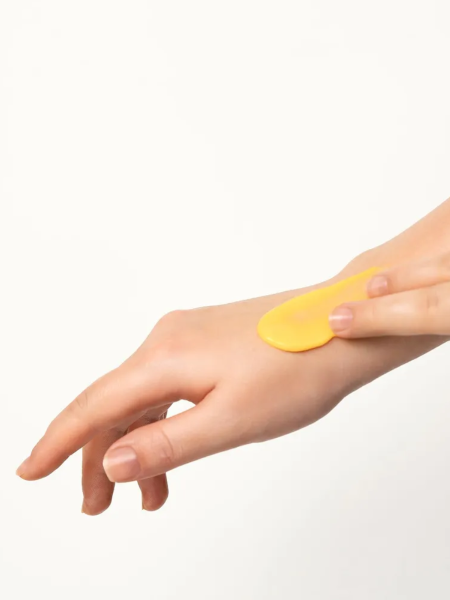 Молочко для тела с ароматом "Ласси с манго и папайей" EAT MY Body Milk Mango &  Papaya Lassi