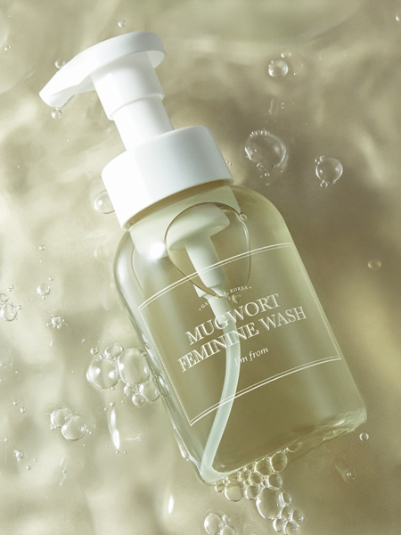 Мягкий очищающий гель для интимной гигиены с экстрактом полыни I'm From Mugwort Feminine Wash Мягкий очищающий гель для интимной гигиены с экстрактом полыни I'm From Mugwort Feminine Wash