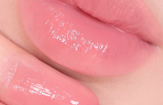 Многофункциональный бальзам-румяна для губ и щёк в персиковом оттенке AMUSE Lip & Cheek Healthy Balm 01 Boksoonga Balm