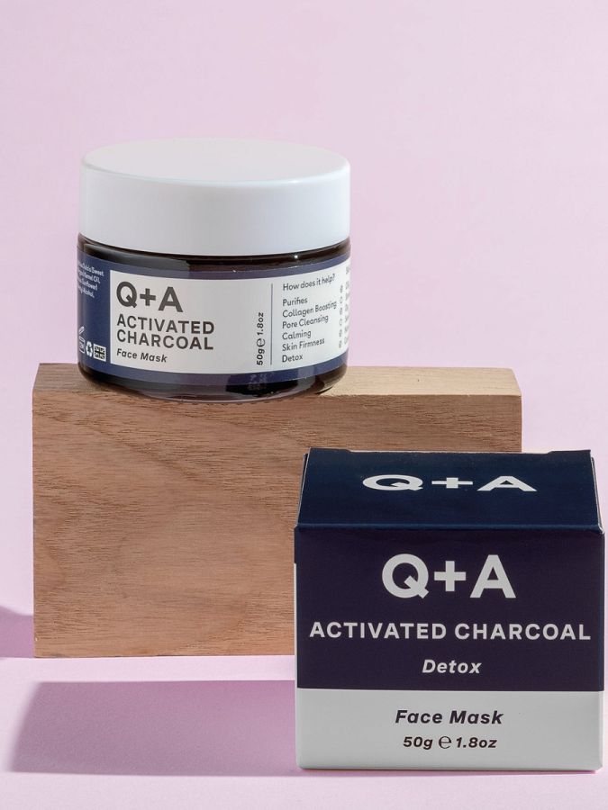 Очищающая маска с активированным углём и маслами Q+A Activated Charcoal Face Mask