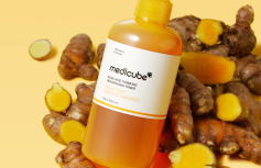 Отшелушивающий тонер с кислотами и экстрактом куркумы Medicube Kojic Acid Turmeric Resurfacing Toner