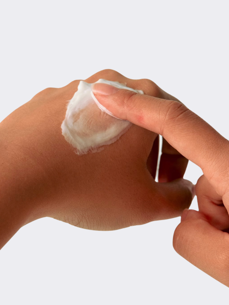 Увлажняющий крем для рук с ароматом персика AMUSE Vegan Soybean Handcream Love Увлажняющий крем для рук с ароматом персика AMUSE Vegan Soybean Handcream Love