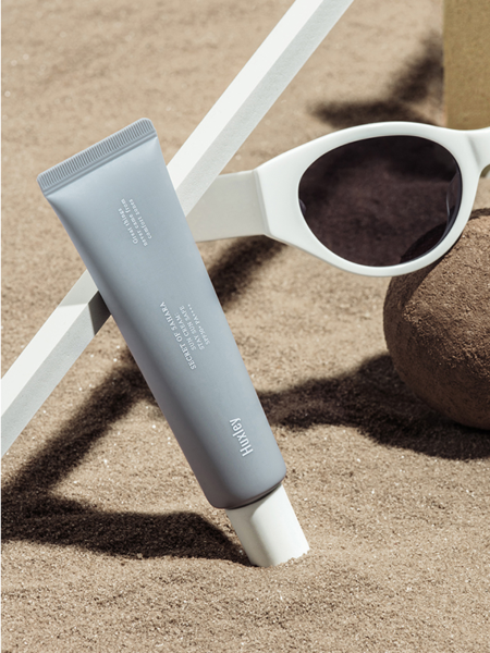 Солнцезащитный крем с растительными экстрактами Huxley Secret of Sahara Sun Cream Stay Sun Safe SPF50+ PA++++ Солнцезащитный крем с растительными экстрактами Huxley Secret of Sahara Sun Cream Stay Sun Safe SPF50+ PA++++