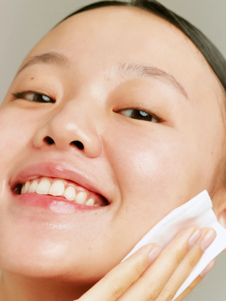 Укрепляющая эссенция с экстрактом черного чая Innisfree Black Tea Youth Enhancing Essence Укрепляющая эссенция с экстрактом черного чая Innisfree Black Tea Youth Enhancing Essence